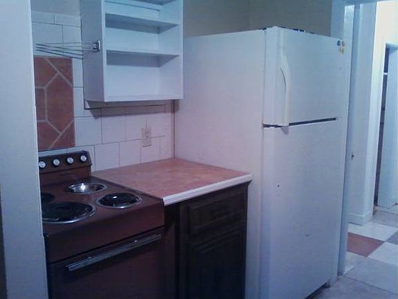 4th image of 720 Washington St #3