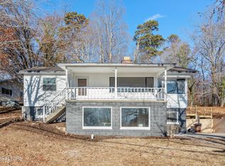 98C Outer Dr, Oak Ridge, TN 37830