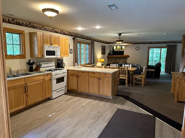 2643 N State Route 178 Hwy #G1, Utica, IL 61373
