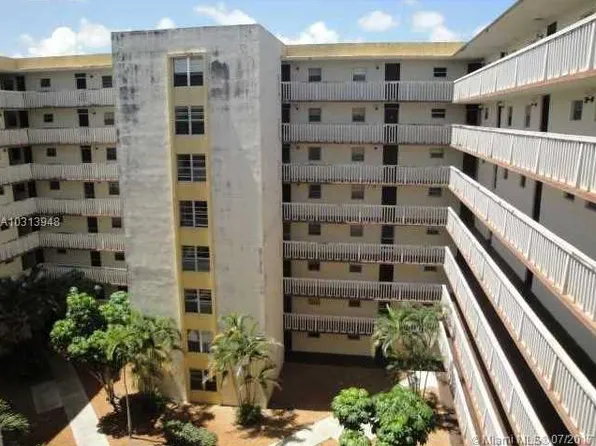 15600 NW 7th Ave APT 301-1, Miami, FL 33169