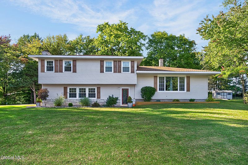 5th image of 313 Pine Circle