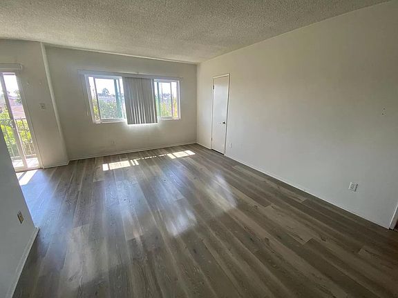 2nd image of 12628 Pacific Ave #6