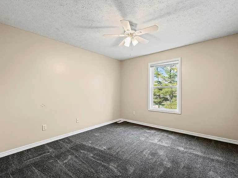 916 E Baker St — Photo 13