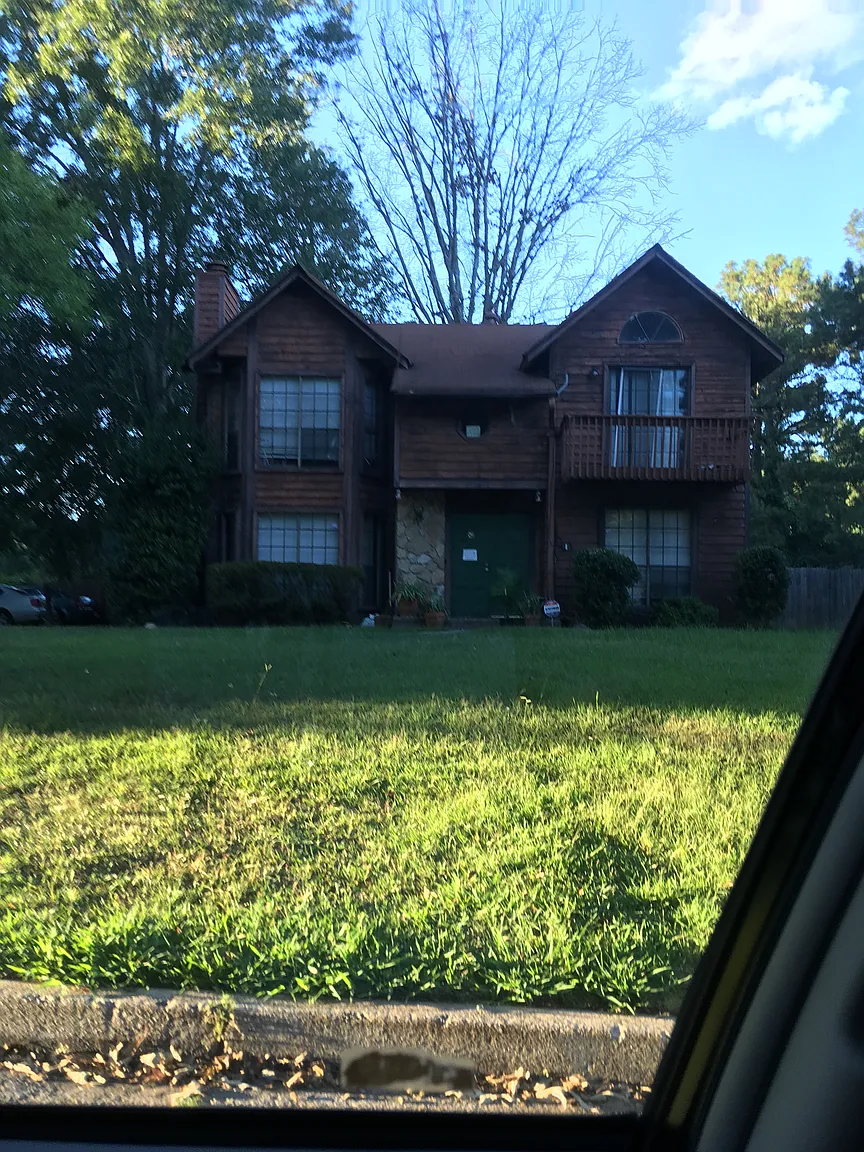 985 Steeplechase Ln photo 1