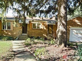 904 S I Oka Ave, Mount Prospect, IL