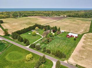 720 Pt Crescent Rd, Pt Austin, MI 48467