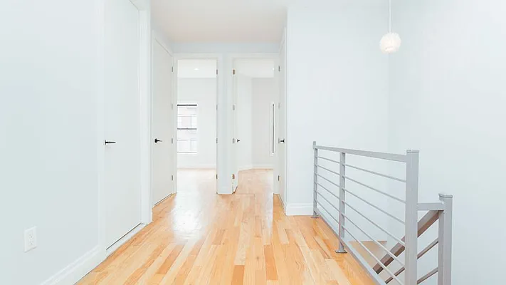 Rented by Nooklyn NYC LLC | media 53