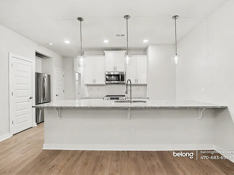 300 Dempsey Dr — Photo 16