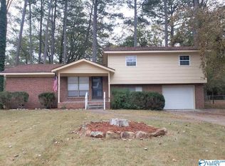 506 Hermitage Wood Dr NW, Huntsville, AL 35806