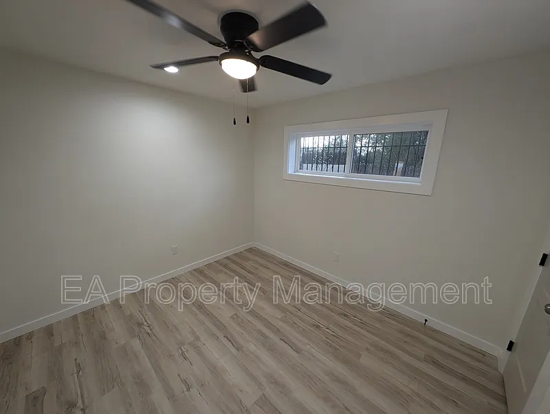 1 bed, 1.0 bath, 500 sqft, $1,050 — Photo 4