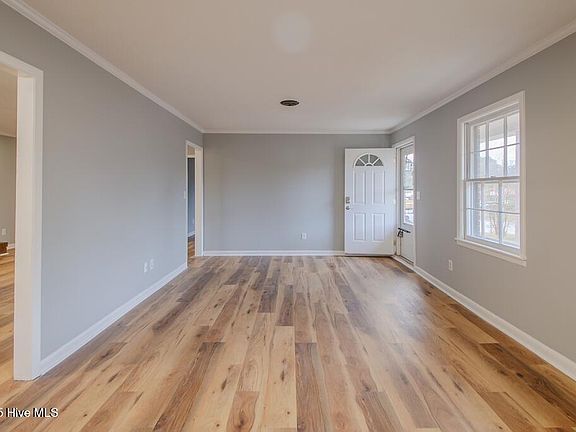 5th image of 42 Heritage Drive