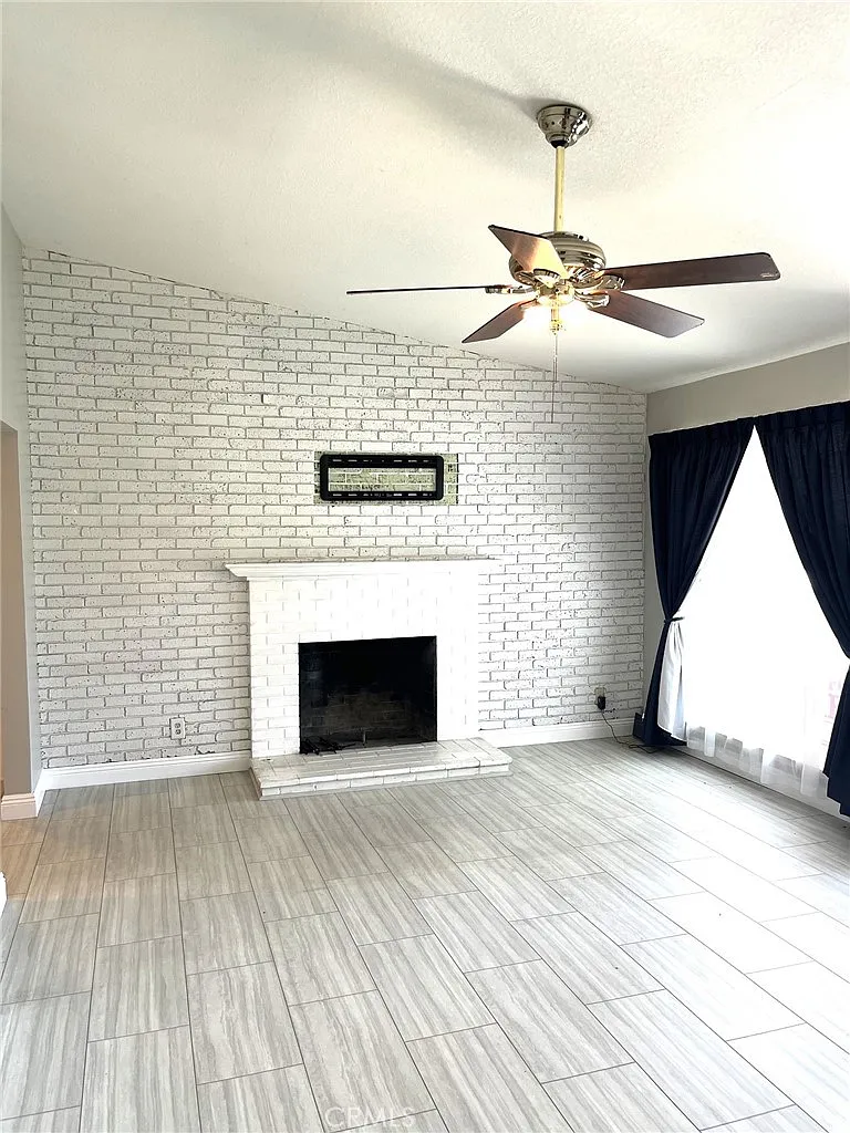 3 bed, 1562 sqft, $4,100 — Photo 4