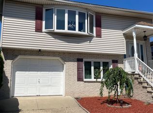 290 Julianne Ter, Secaucus, NJ 07094