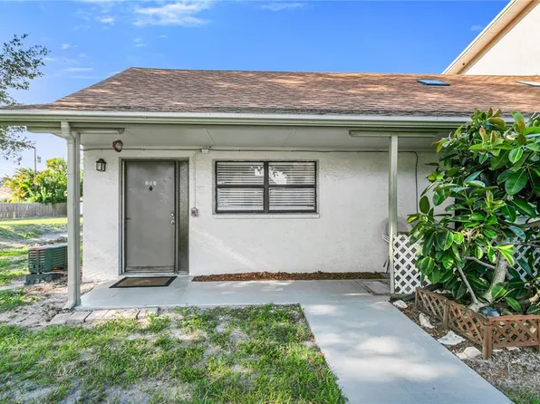 2154 Bradford St APT 201, Largo, FL 33760