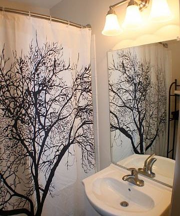 301 Third Historic Downtown Augusta Ceramic Tile Bathroom