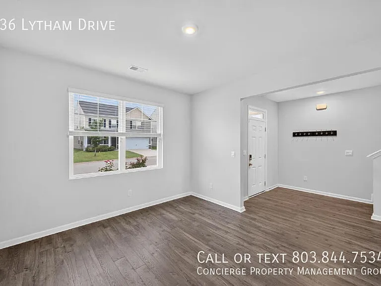 536 Lytham Dr — Photo 2