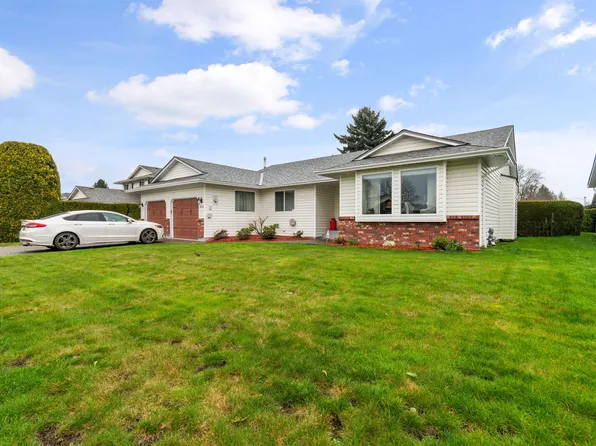 6944 Coach Lamp Dr, Chilliwack, BC V2R 2X6