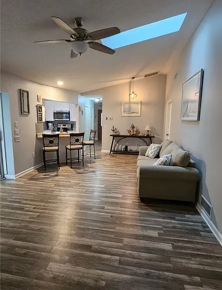 11195 Seabreeze Ave — Photo 21