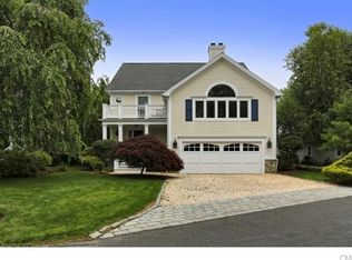 295 Old Dam Rd, Fairfield, CT 06824