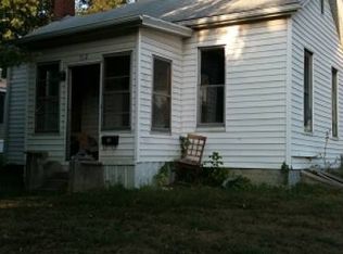 712 Main St, Greenfield, IL 62044