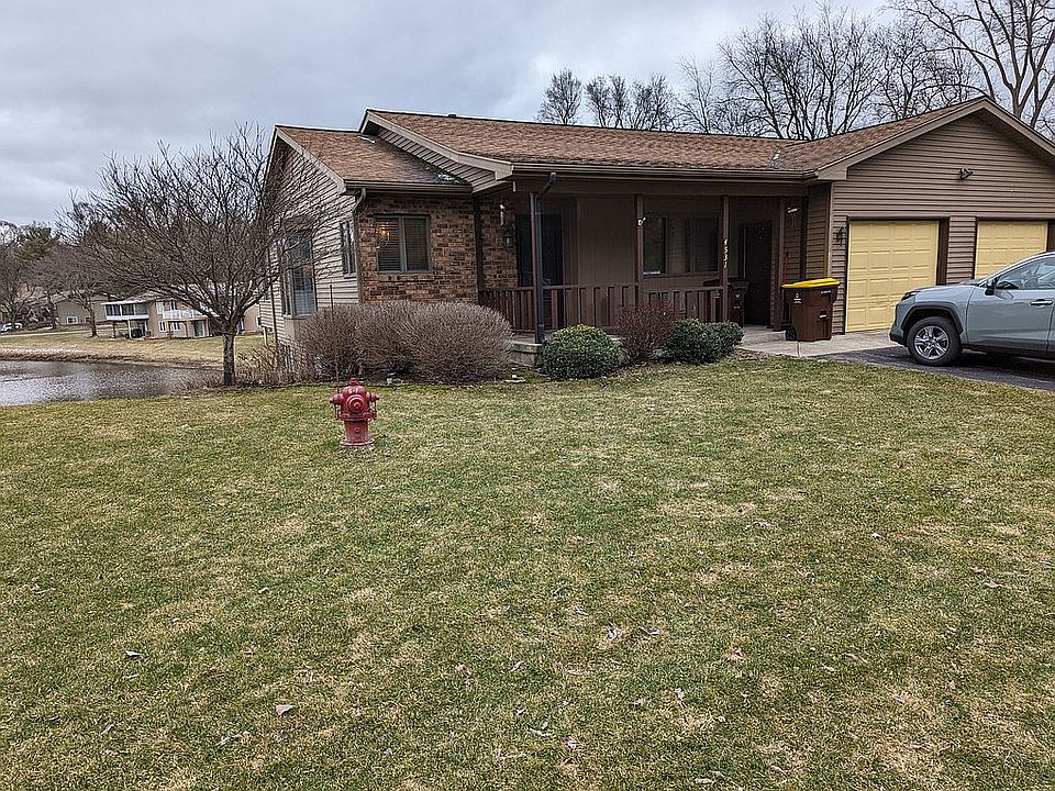 1st image of 4531 N Valley Dr NE