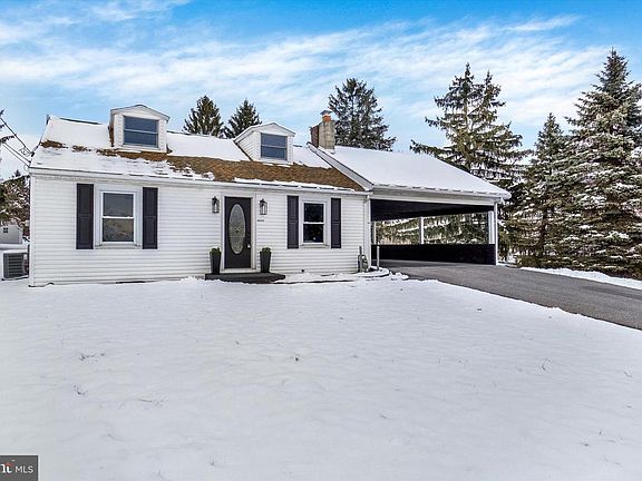 3rd image of 2981 Sunset Dr