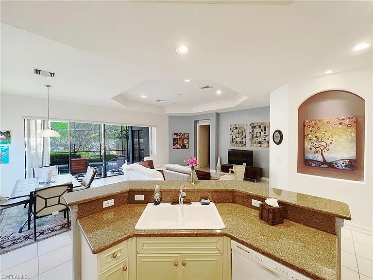 1366 Serrano Cir — Photo 8