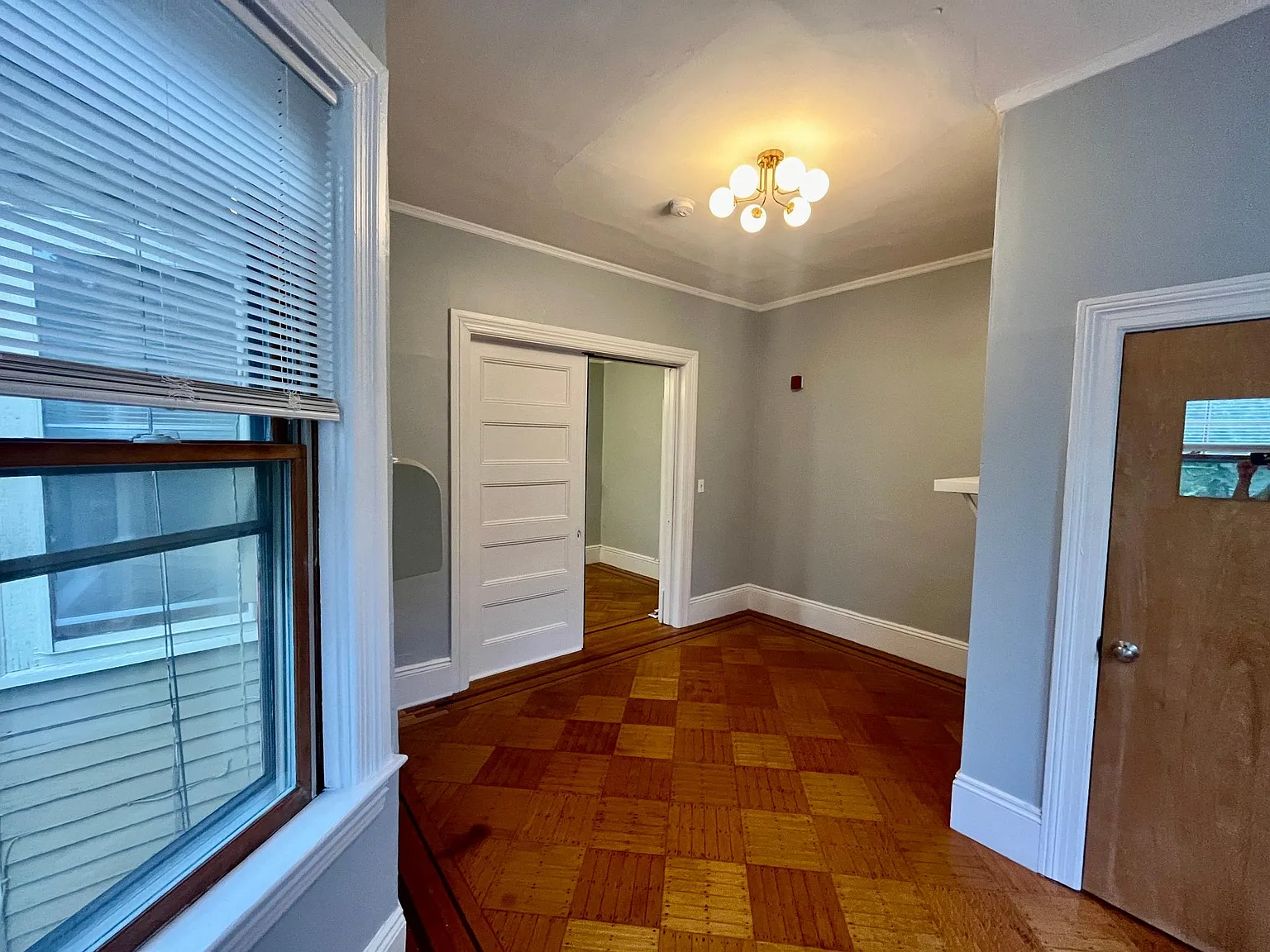 302 Benefit St — Photo 4