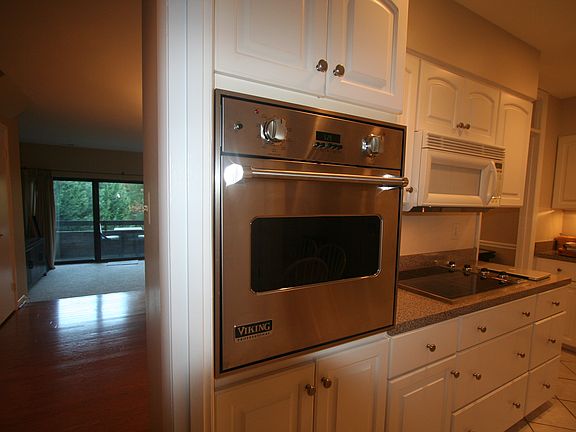 Kitchen/Hall