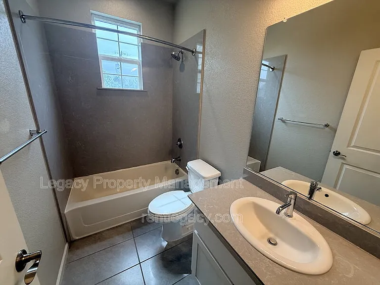 4426 Dry Creek Rd — Photo 21