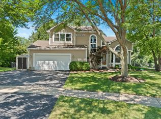 18112 W Hampshire Dr, Gurnee, IL 60031