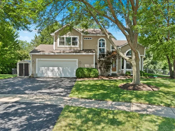 18112 W Hampshire Dr, Gurnee, IL 60031