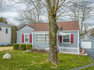 702 Forrest Rd, Fort Oglethorpe, GA 30742