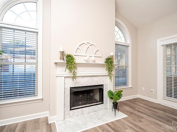 5th image of 8467 Highland Glen Dr