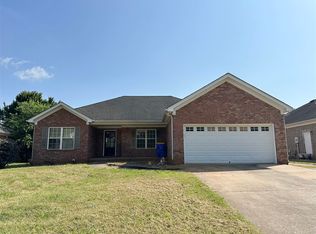 3723 Woodbridge Ln, Bowling Green, KY 42104