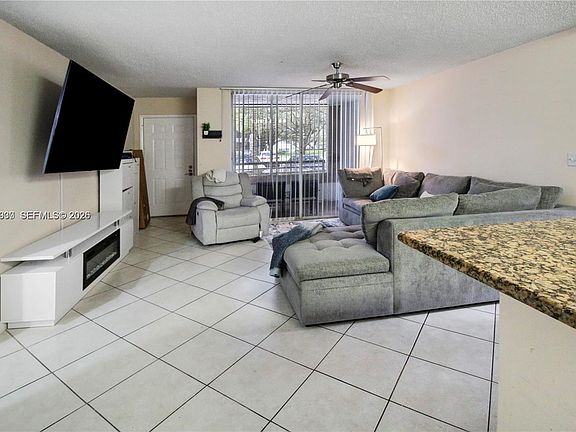 4th image of 831 Lyons Rd APT 23101