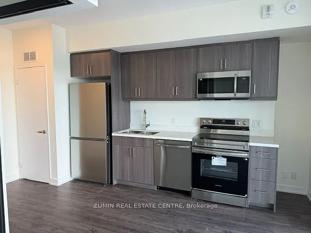 350 Prince Charles Dr — Photo 5