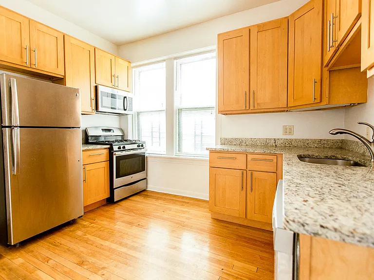 1104 N. Oakley Blvd. — Photo 2