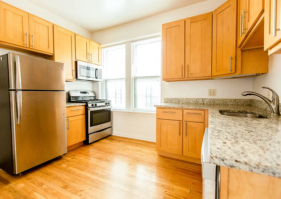 1104 N. Oakley Blvd.