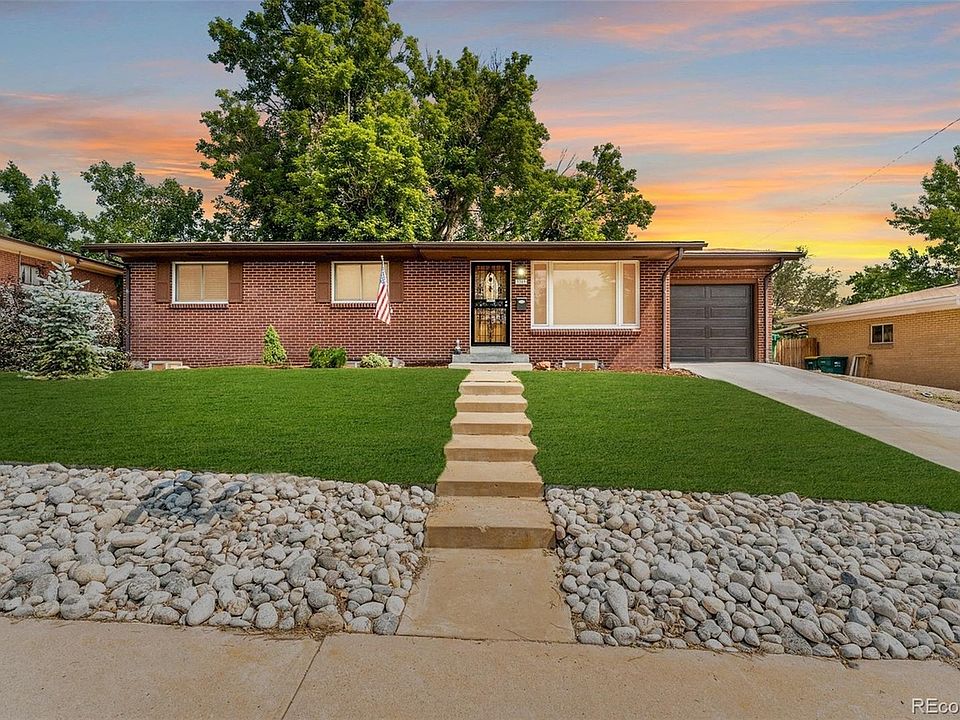 1st image of 3389 W Aqueduct Ave