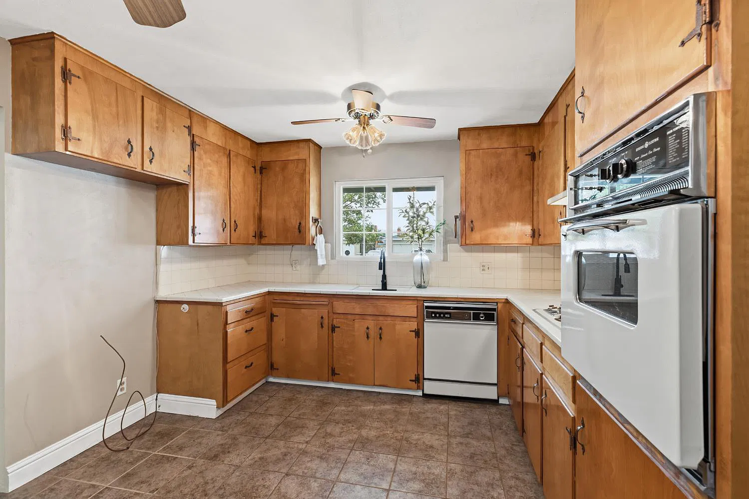 3 bed, 1315 sqft, $2,800 — Photo 3