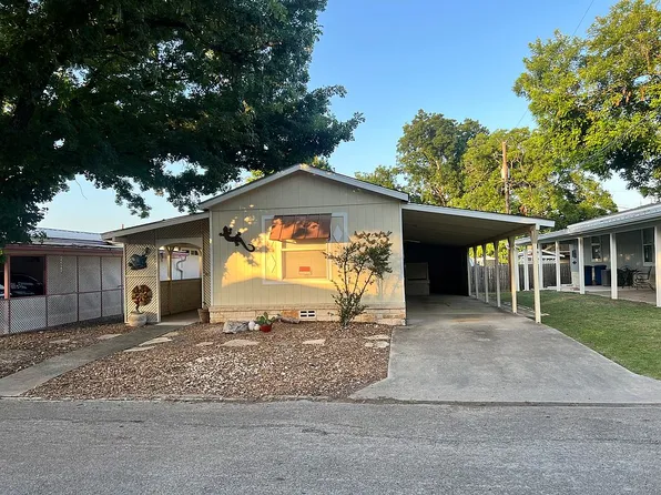 7 Rio Vista Dr, Kerrville, TX 78028