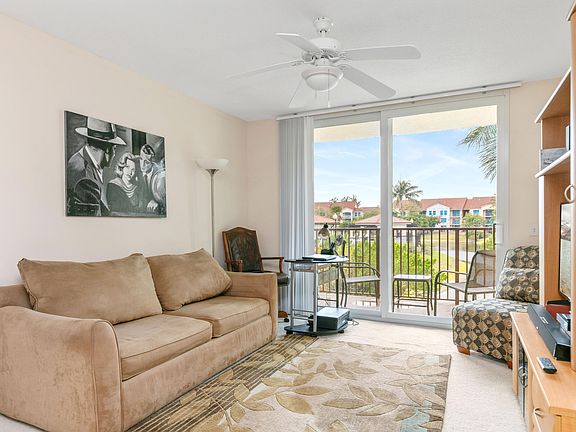 4th image of 112 Villa Circle #112