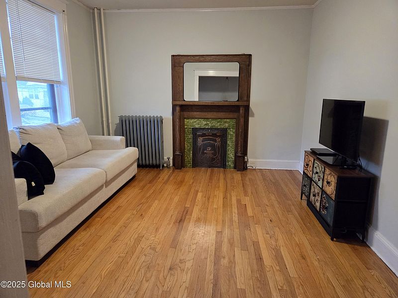 4th image of 38 Raymo Street