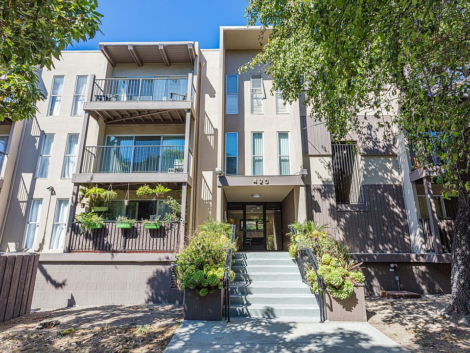 2nd image of 425 Orange St APT 113