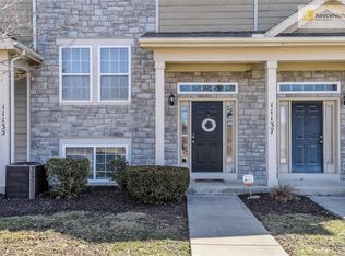 11137 S Woodsonia Dr, Olathe, KS 66061