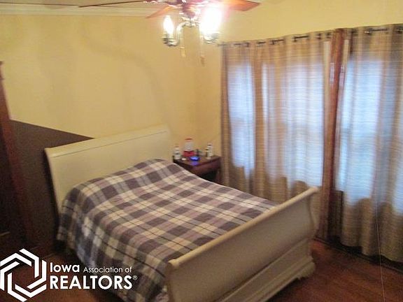 5th image of 206 N Greeley St