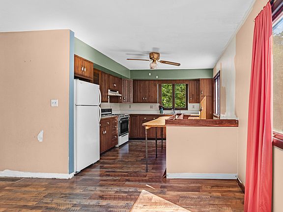 4th image of 10496 Red Hawk Ln