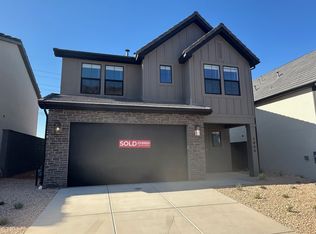 1466 S Sinawava Dr, Washington, UT 84780