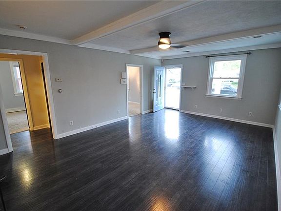 3rd image of 463 E Bayview Blvd